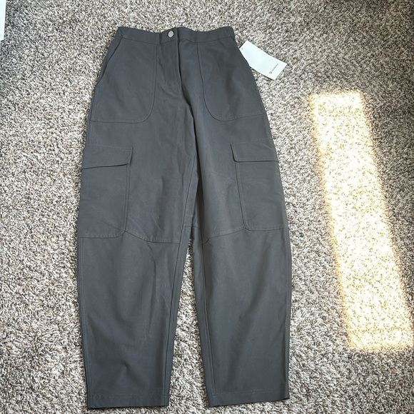 Lululemon cargo pants - Picture 2 of 3